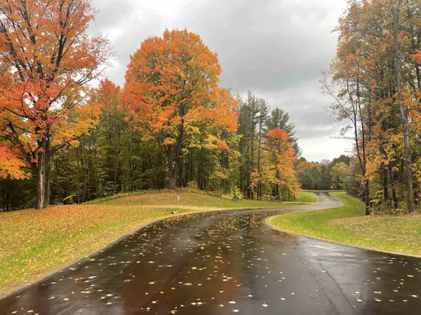 6165 Mountain Sky RD, Paradise Twp, MI 49649