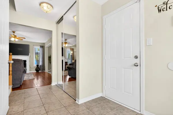 1210 Meath DR, Oshawa, ON L1K 0G5