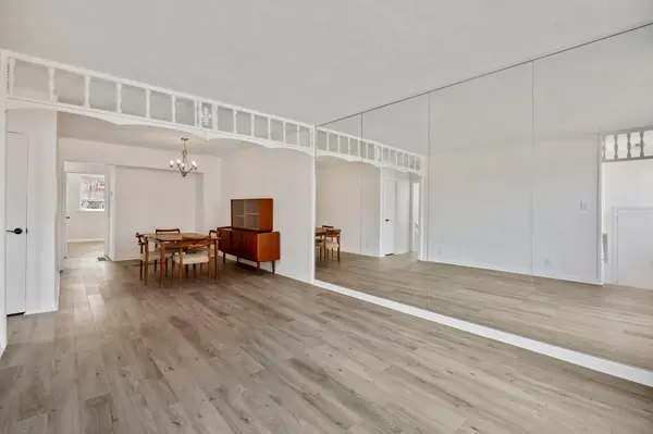 121 Tulloch DR, Ajax, ON L1S 2S7