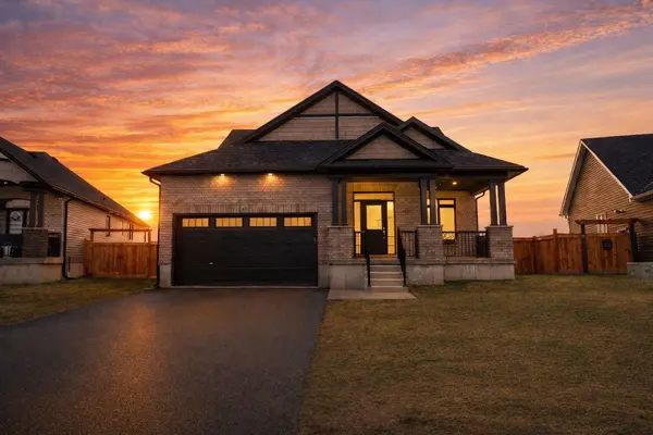 47 Allenwood RD, Springwater, ON L0L 1P0