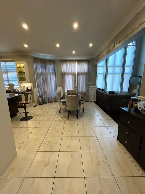 29 Adamsville RD, Brampton, ON L6X 1P3