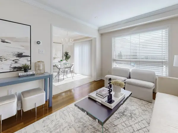 6169 Rowers CRES, Mississauga, ON L5V 3A1