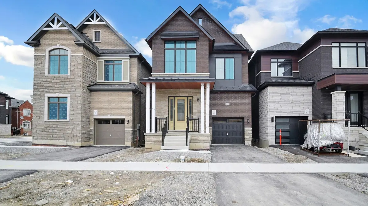 37 Raja ST, Brampton, ON L6P 4R8