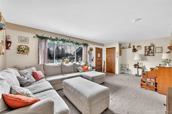 2556 N Williams Lake Rd. RD, Waterford Charter Township, MI 48327