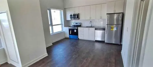 56 Lakeside TER #101, Barrie, ON L4M 7B9