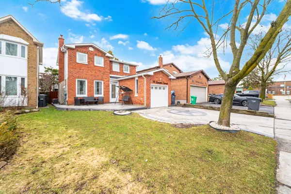 98 Cassander CRES, Brampton, ON L6Z 1Z2