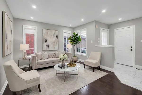 2365 Bankside DR, Mississauga, ON L5M 6E3