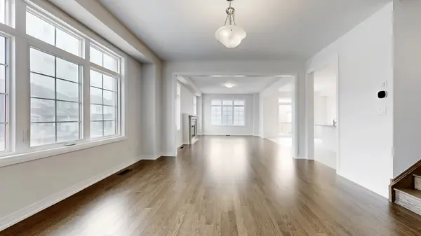 12 Aveena RD, Brampton, ON L6P 4R8