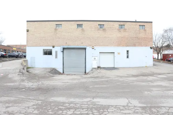 790 Dundas ST E, Mississauga, ON L4Y 2B6