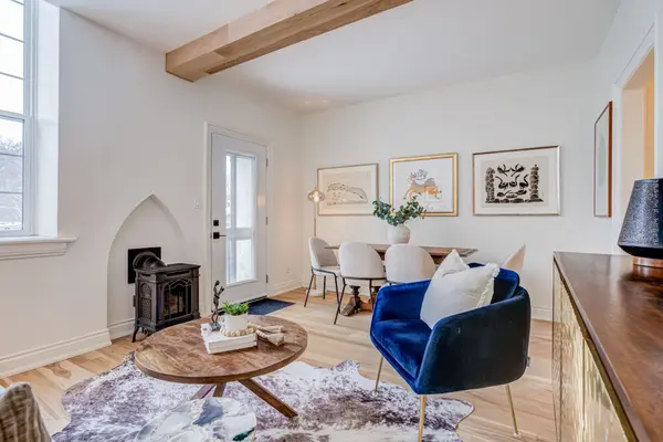 196 ARTHUR ST N #1, Guelph, ON N1E 4V8