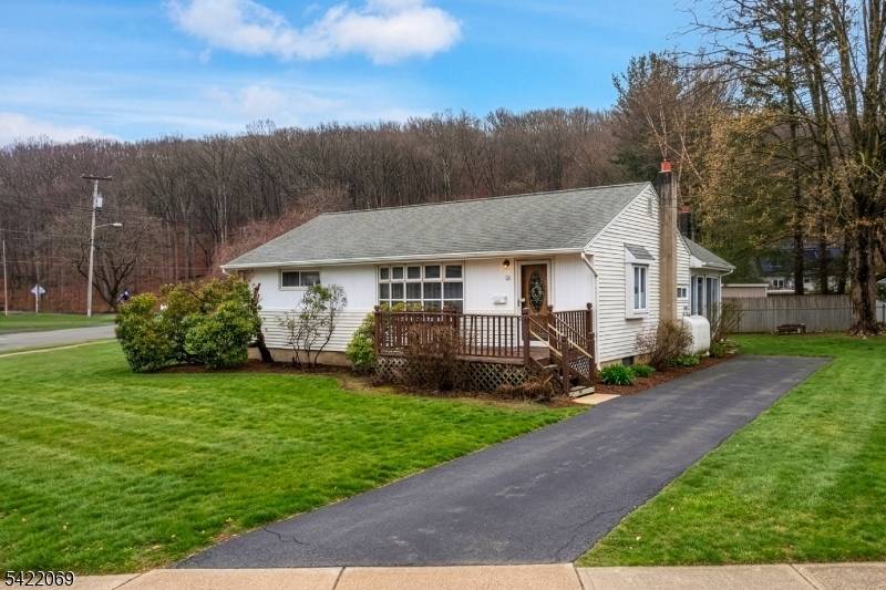 18 Dickerson Mine Rd, Mine Hill Twp., NJ 07803