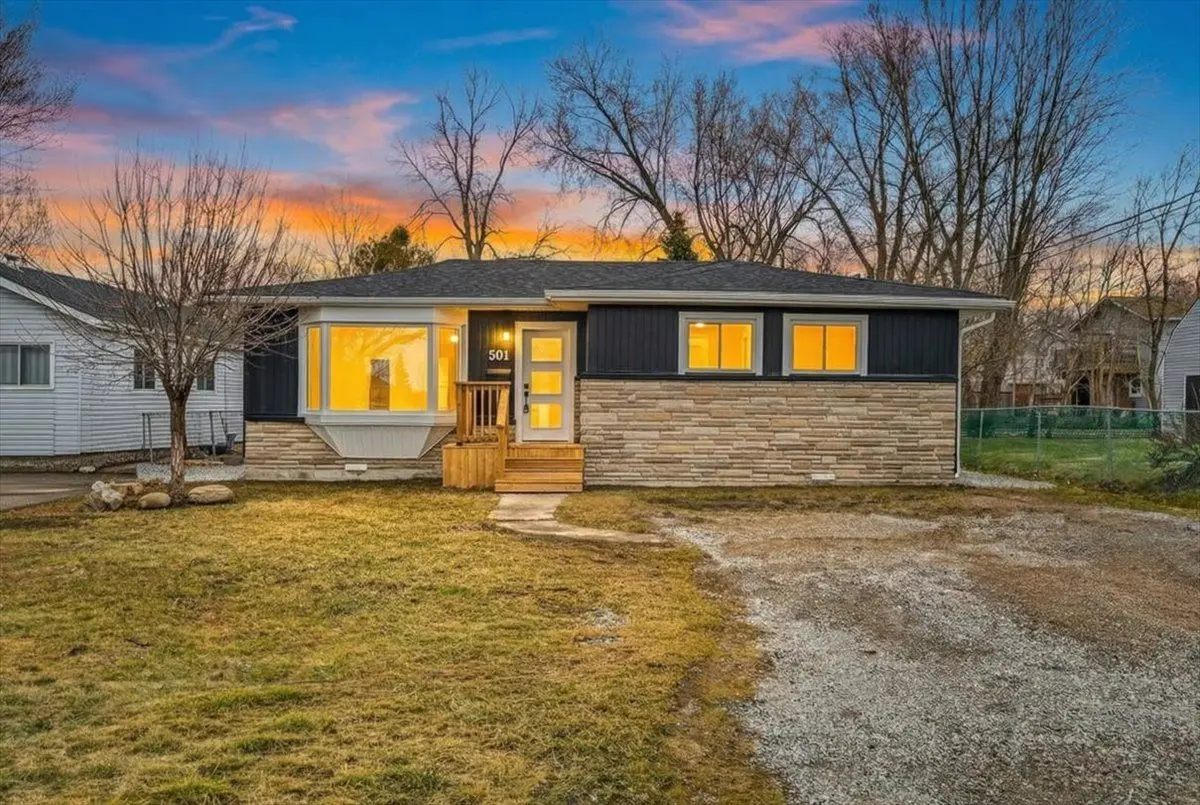 501 Lake DR S, Georgina, ON L4P 1R8