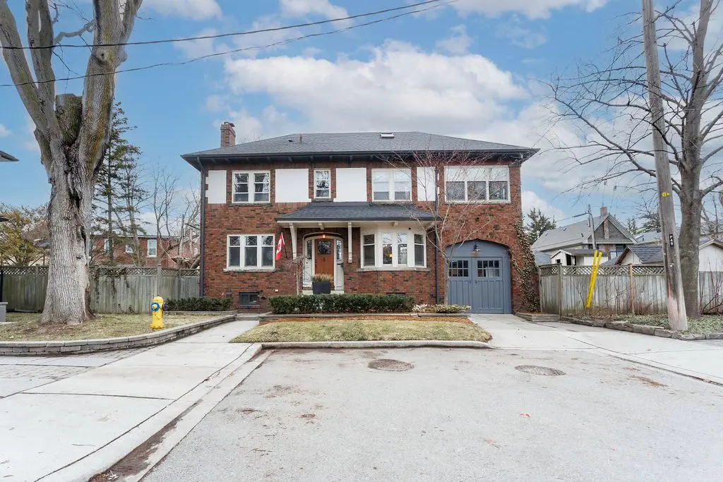 50 Thornhill AVE, Toronto W02, ON M6S 4C5