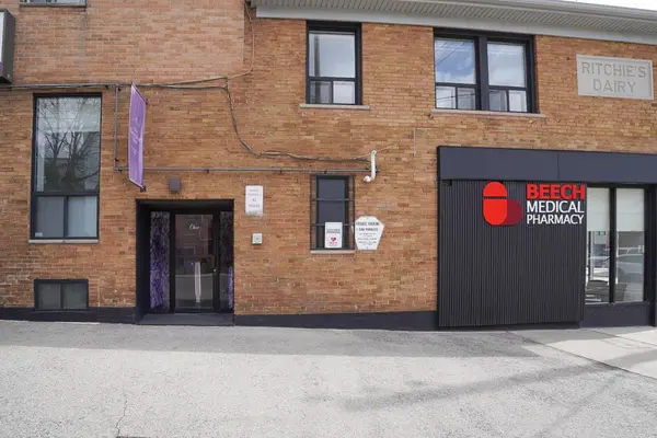 1 Hannaford ST #5, Toronto E02, ON M4E 1S3