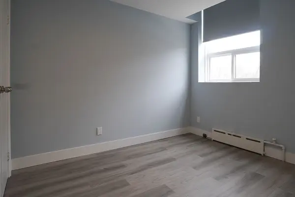 1 Hannaford ST #5, Toronto E02, ON M4E 1S3