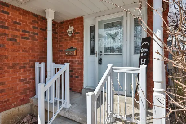89 Vail Meadows CRES, Clarington, ON L1C 4T3