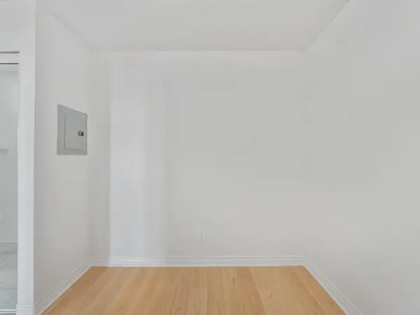 60 Disera DR #1101, Vaughan, ON L4J 9G1