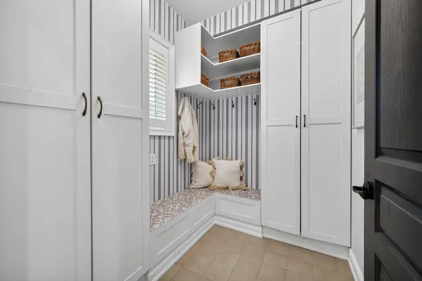 1 Heritage Estates RD, Vaughan, ON L6A 4J7