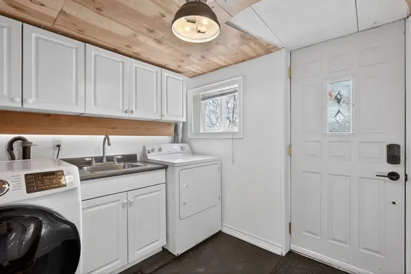 45 Caledonia RD #Lower, Toronto W03, ON M6E 4S3