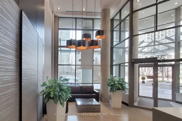 3504 Hurontario ST #307, Mississauga, ON L5B 0B9