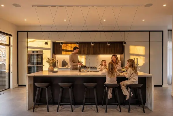 16 Greenmount CT, Toronto W07, ON M8Y 1Y2