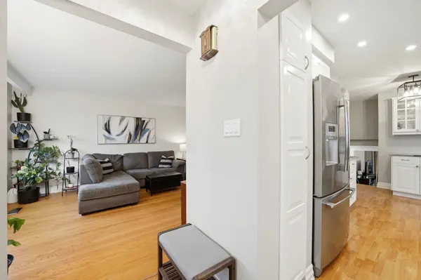 1535 Thetford CT, Mississauga, ON L5J 3N2