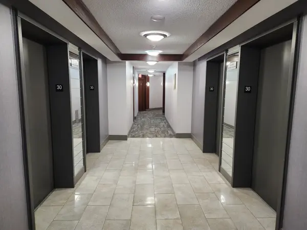 310 Burnhamthorpe RD W #3009, Mississauga, ON L5B 4P9