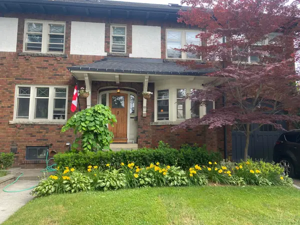 50 Thornhill AVE, Toronto W02, ON M6S 4C5
