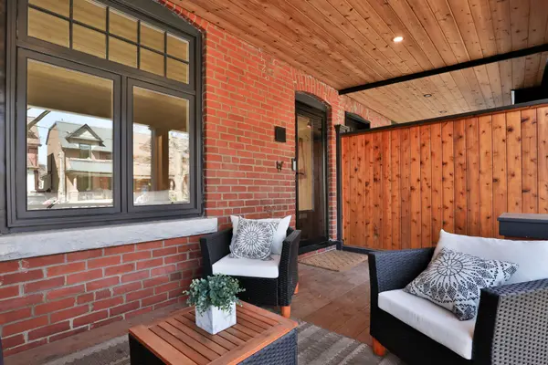 560 Gladstone AVE, Toronto W02, ON M6H 3J2