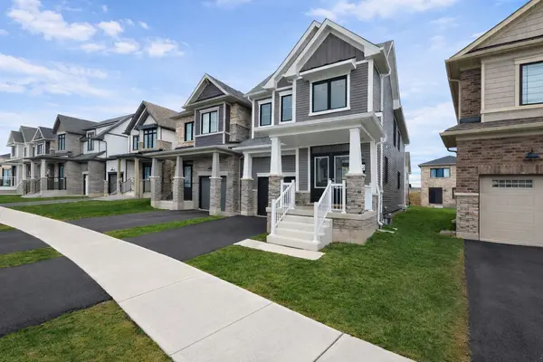 12 Rudder RD, Welland, ON L3B 0M5