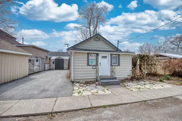 15 Loomis CRES, Fort Erie, ON L0S 1B0