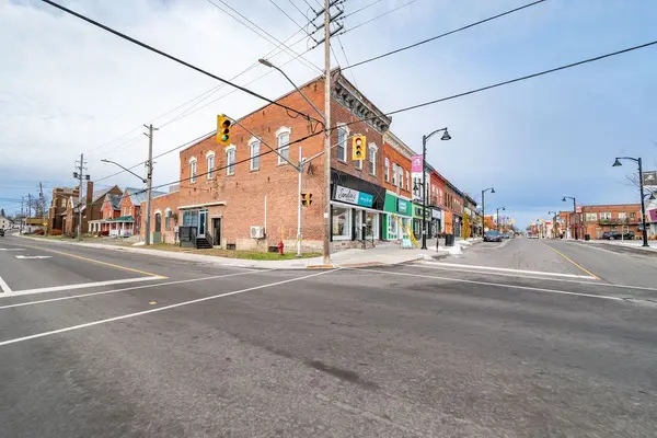 4 Elgin ST, Arnprior, ON K7S 1N3