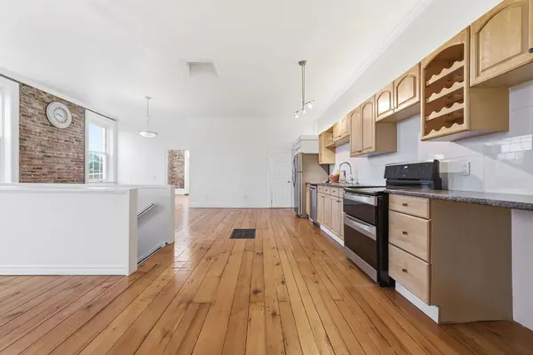 4 Elgin ST, Arnprior, ON K7S 1N3