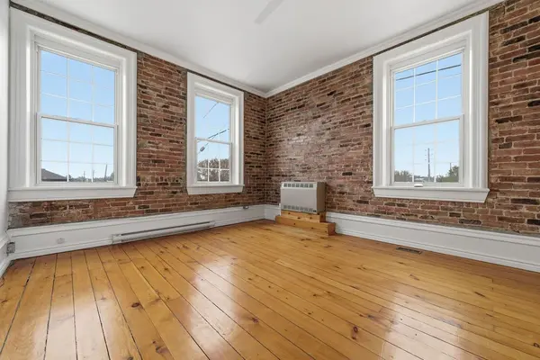 4 Elgin ST, Arnprior, ON K7S 1N3