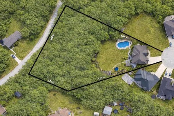 7133 Muskoka TRL, Plympton-wyoming, ON N0N 1E0