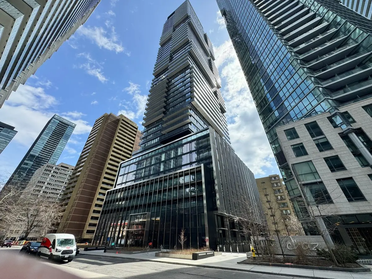 55 Charles ST E #4211, Toronto C08, ON M4Y 0J1