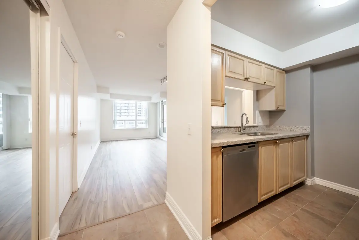 238 Doris AVE #911, Toronto C14, ON M2N 6W1