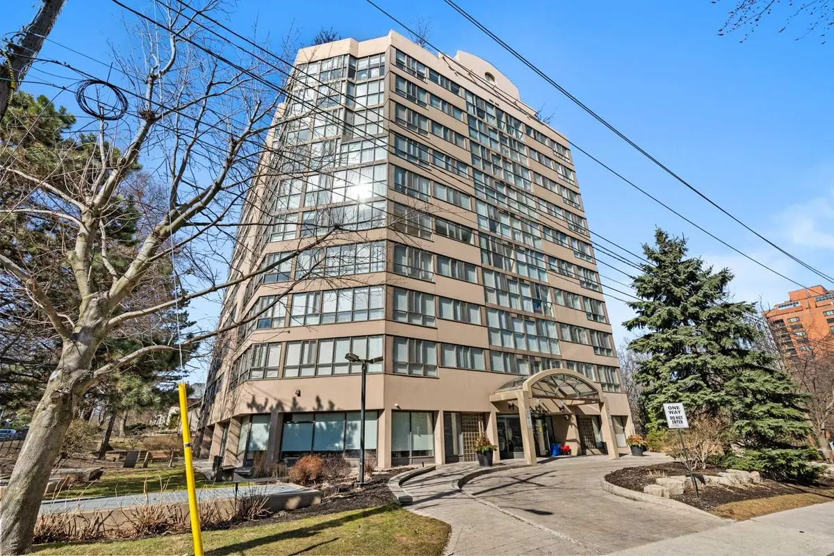 10 Tichester RD #1006, Toronto C03, ON M5P 3M4