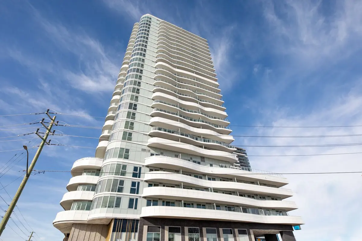 1010 Sandy Beach RD #901, Pickering, ON L1W 3V9