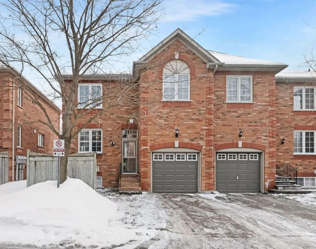 45 Sandlewood CT, Aurora, ON L4G 7N2