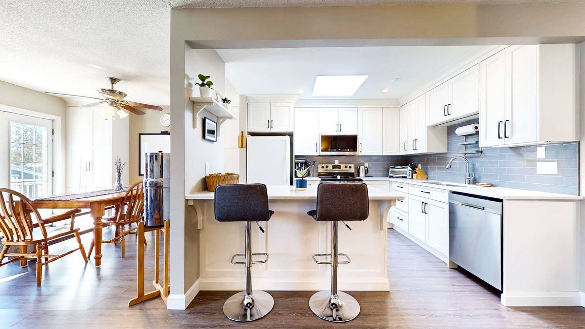 74 Telfer RD, Collingwood, ON L9Y 4S2