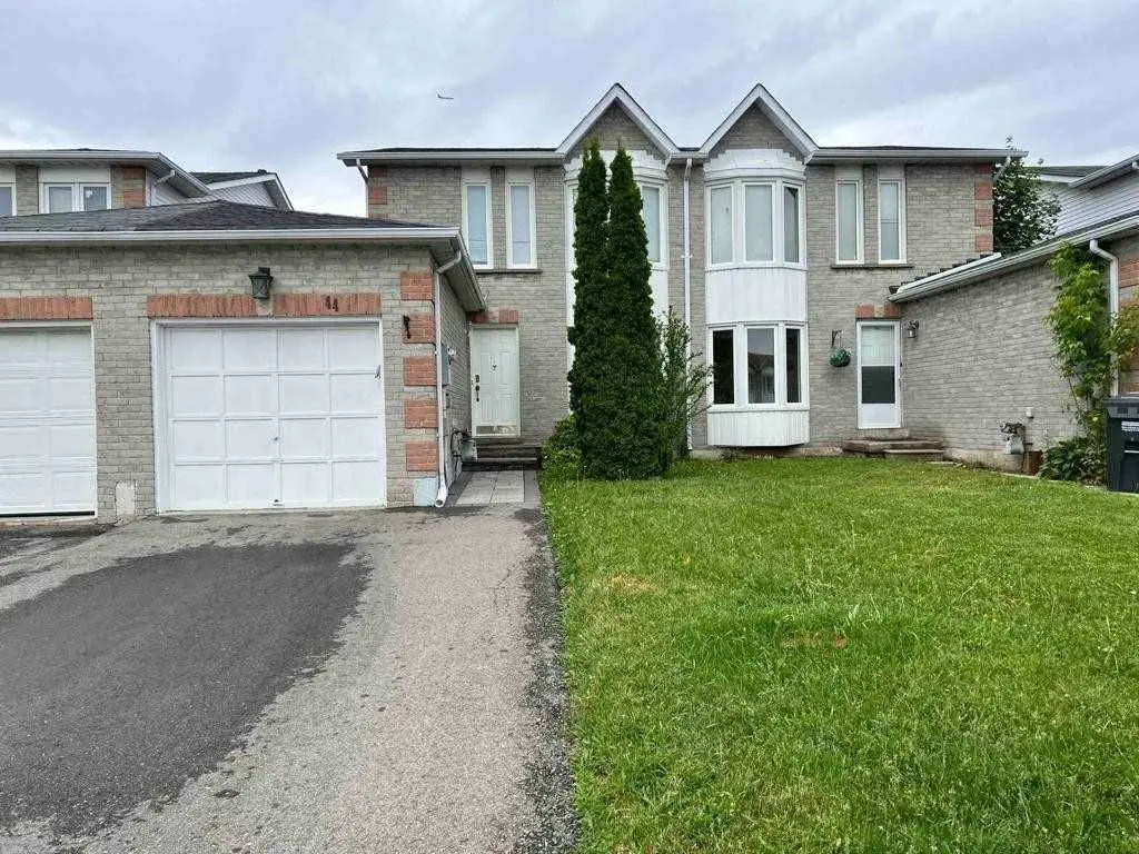 44 Elmstead CT, Brampton, ON L6Y 4C2