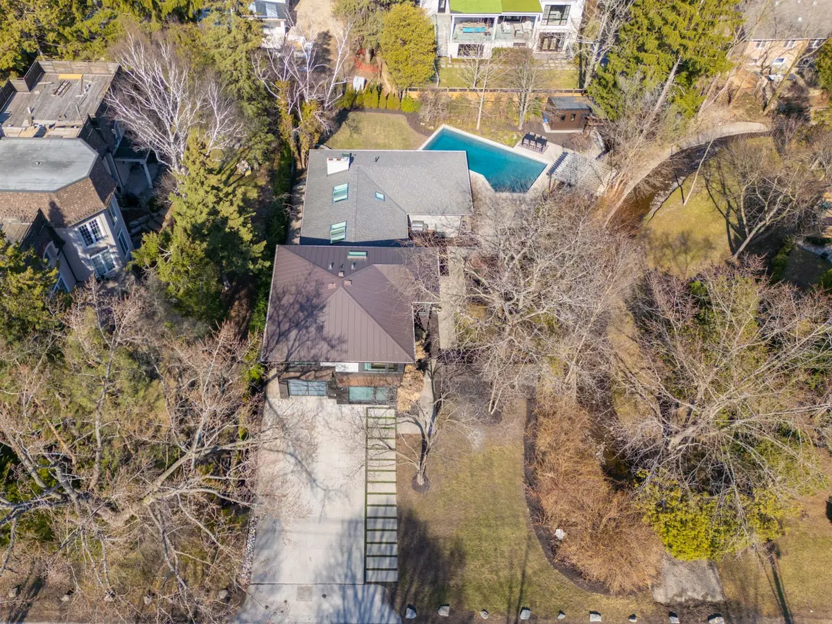 185 Morrison RD, Oakville, ON L6J 4J3