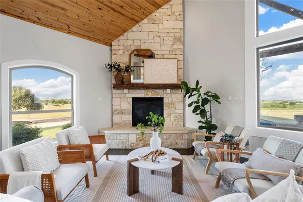 15949 E US Highway 190, Rogers, TX 76569