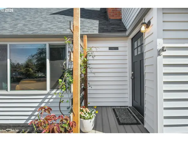 114 S PARKVIEW DR, Newberg, OR 97132