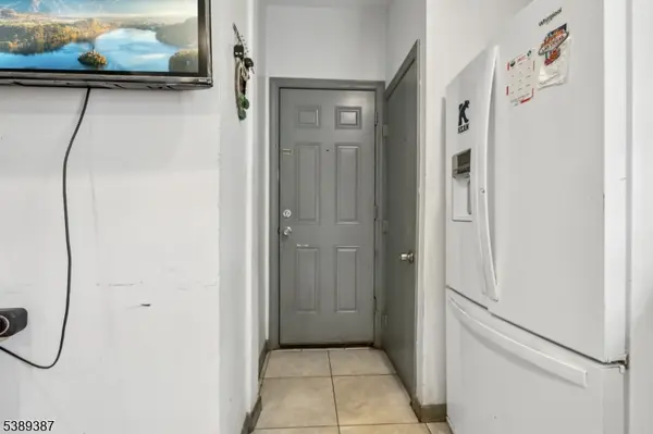 99 Alexander St, Newark City, NJ 07106