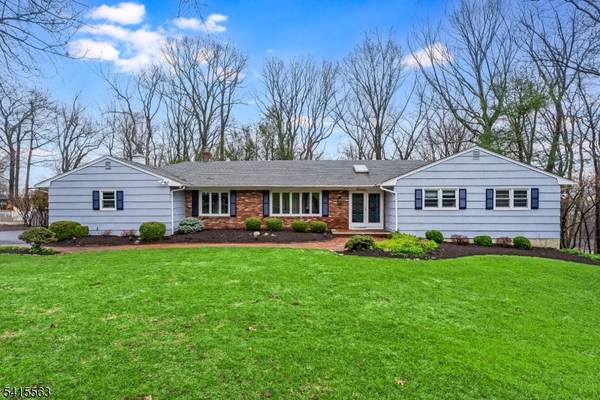 11 Wood Dr, Parsippany-troy Hills Twp., NJ 07950