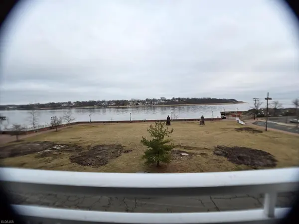 358 Rector #321, Perth Amboy City, NJ 08861