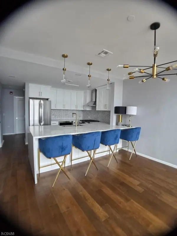 358 Rector #321, Perth Amboy City, NJ 08861