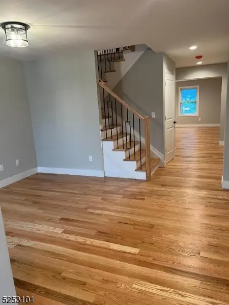 338 Lincoln Ave, Elmwood Park Boro, NJ 07407